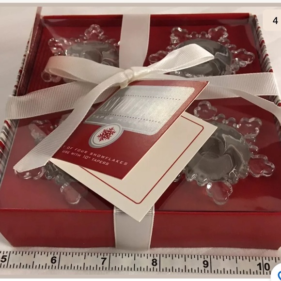 Williams-Sonoma Clear❄️Snowflake 4-pc Taper Holder Set includes candles, NWT Box - Picture 2 of 8